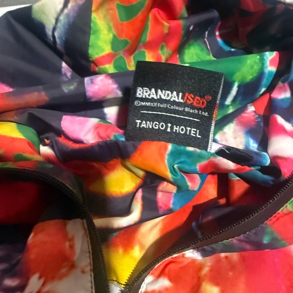 Hotel Tango Limited Edition Brandalized Boy wind breaker size L retail $75 - Picture 3 of 7